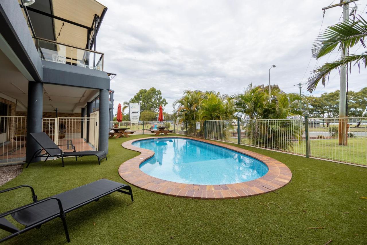 Bribie Waterways Motel Bongaree Екстериор снимка