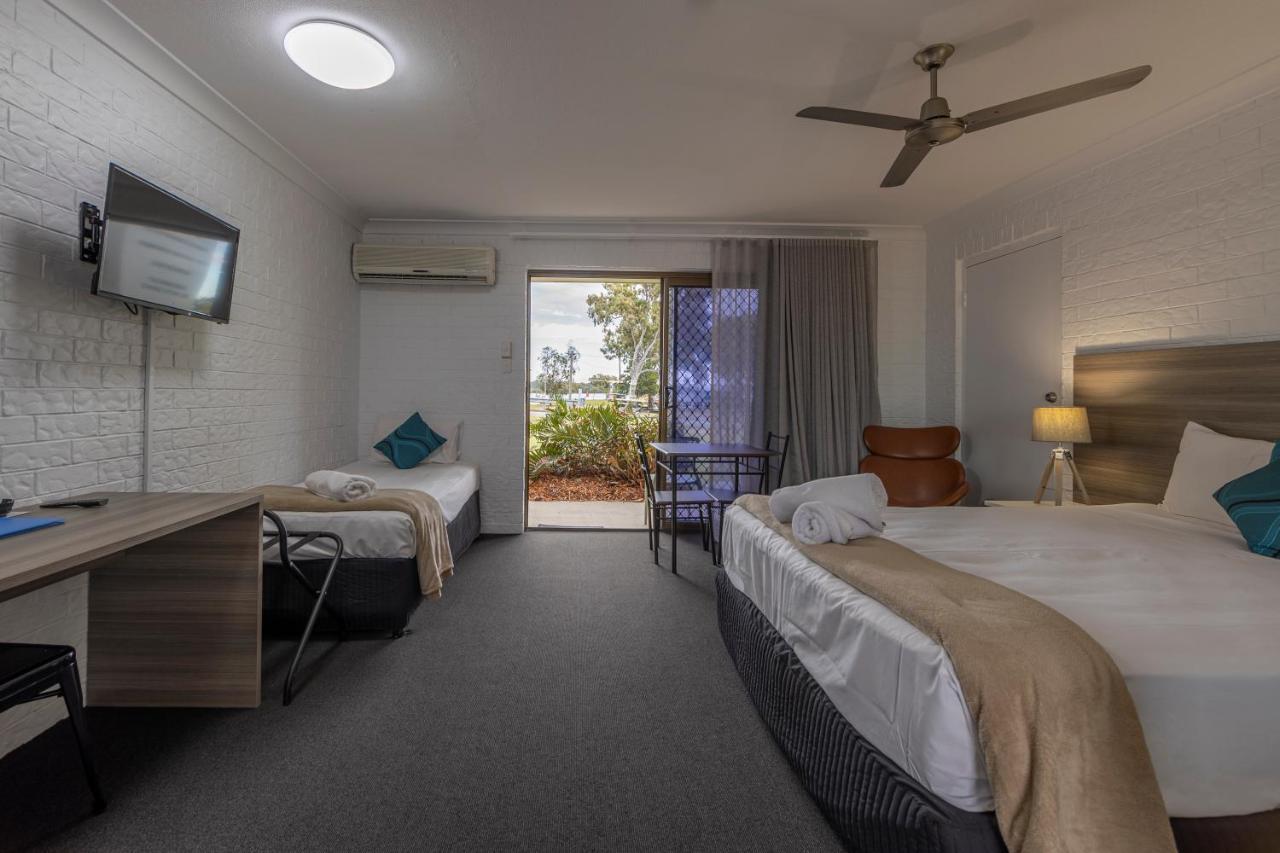 Bribie Waterways Motel Bongaree Екстериор снимка