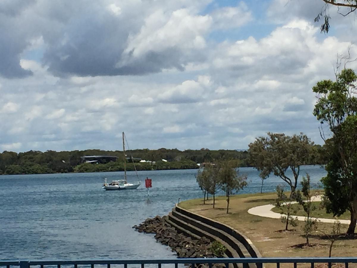 Bribie Waterways Motel Bongaree Екстериор снимка