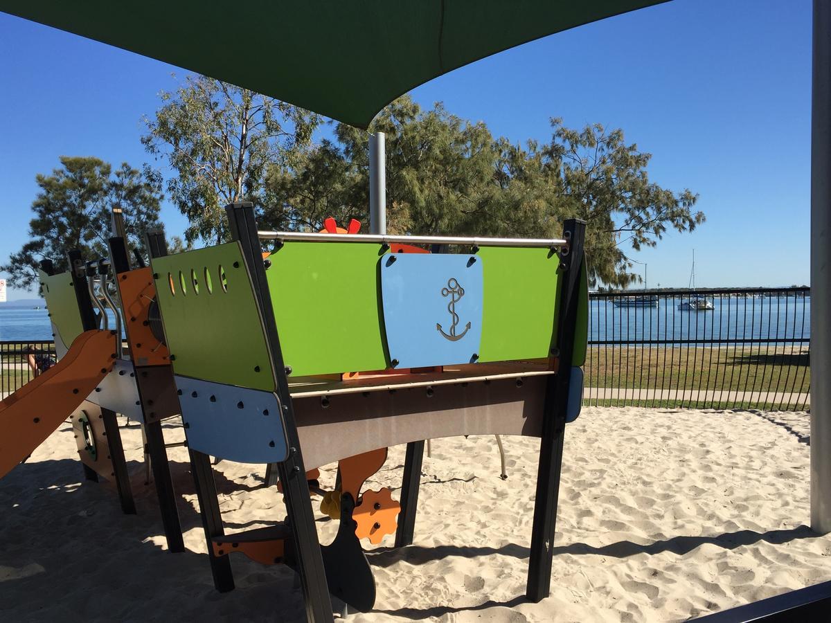 Bribie Waterways Motel Bongaree Екстериор снимка